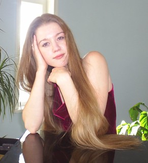 Поэтесса и композитор Мария Бродская